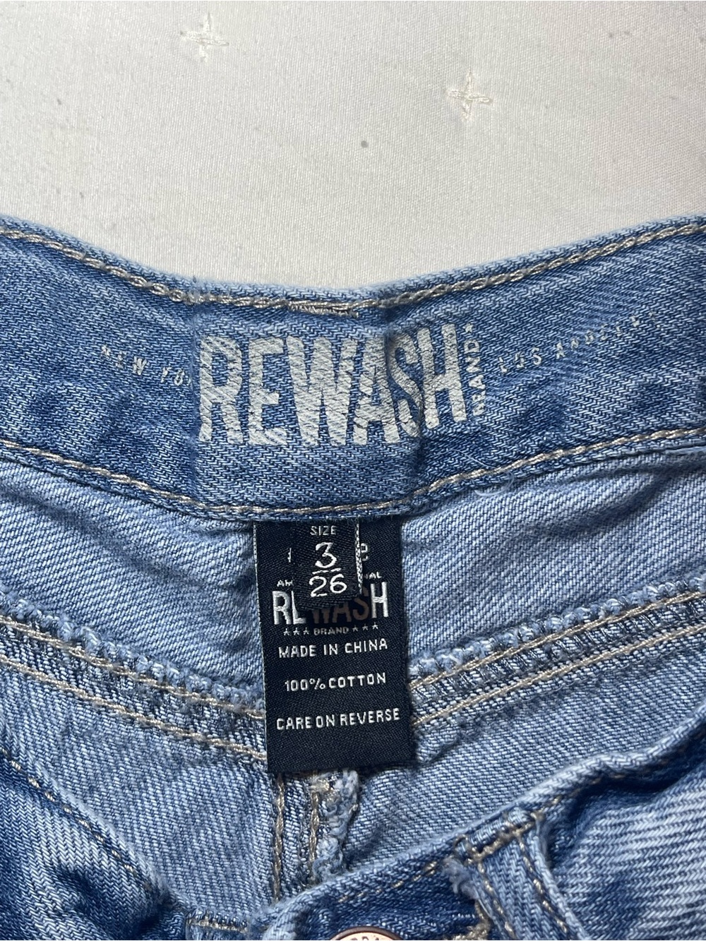 Women's American Original Rewash Wide Leg Jeans
Size 3/26 High Rise Button Fly - Picture 5 of 14